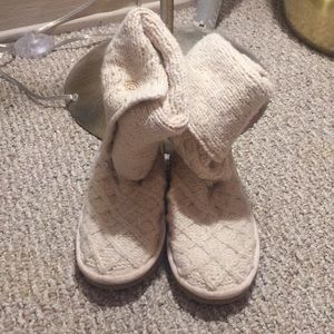 Knit Cardi Ugg’s